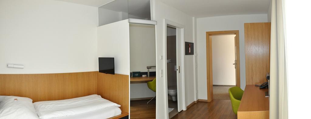 Sankt Magdalena Hotel Linz Room photo